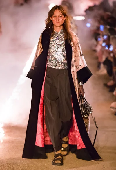 Look 18